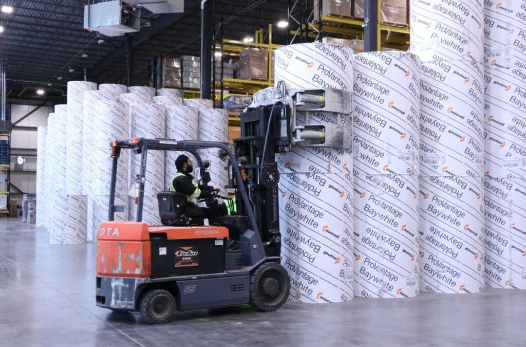 Difference Between Logistics and Distribution: What You Need to Know